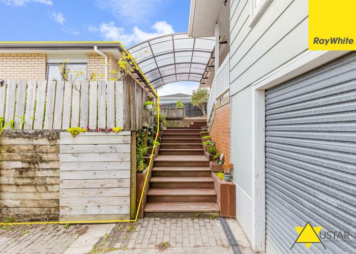  at 12a Edgewood Way, Henderson, Waitakere City, Auckland