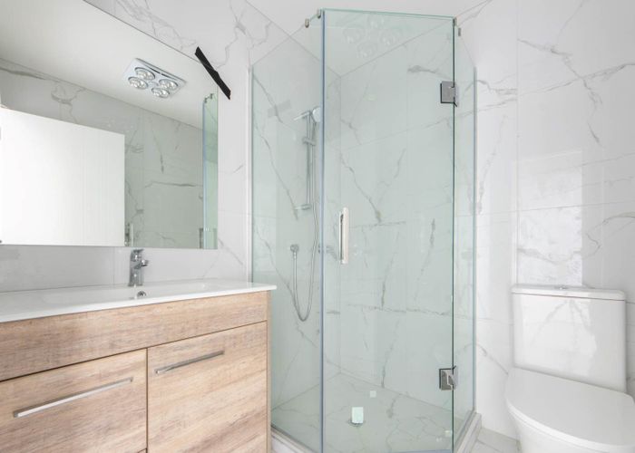  at 4/53 Archibald Road, Kelston, Waitakere City, Auckland