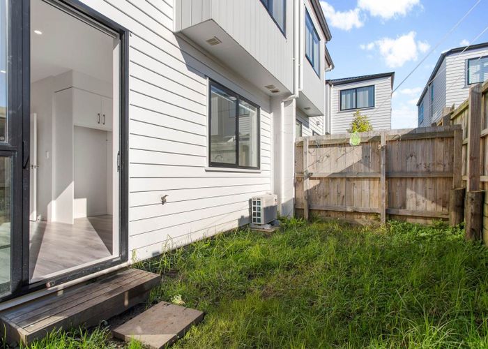  at 5/60 Kelman Road, Kelston, Waitakere City, Auckland