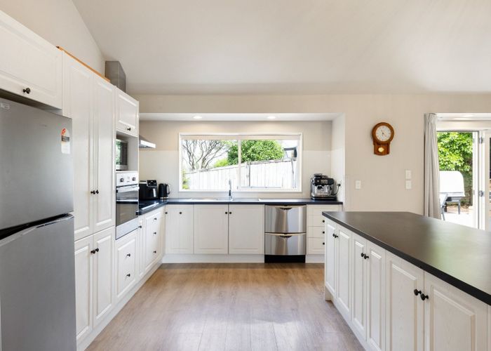  at 7 Guernsey Place, Grandview Heights, Hamilton, Waikato