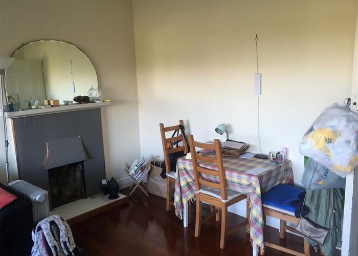  at 2/71 Garden Road, Northland, Wellington