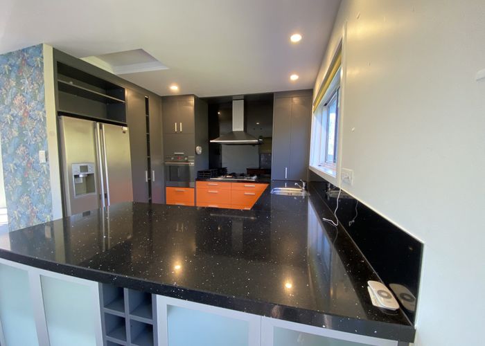  at 9 Lancewood Ave, Titirangi, Waitakere City, Auckland