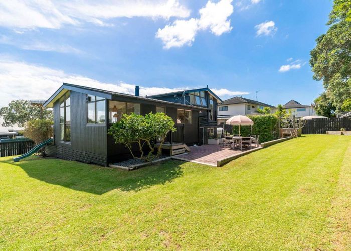  at 69 Pacific Parade, Army Bay, Rodney, Auckland