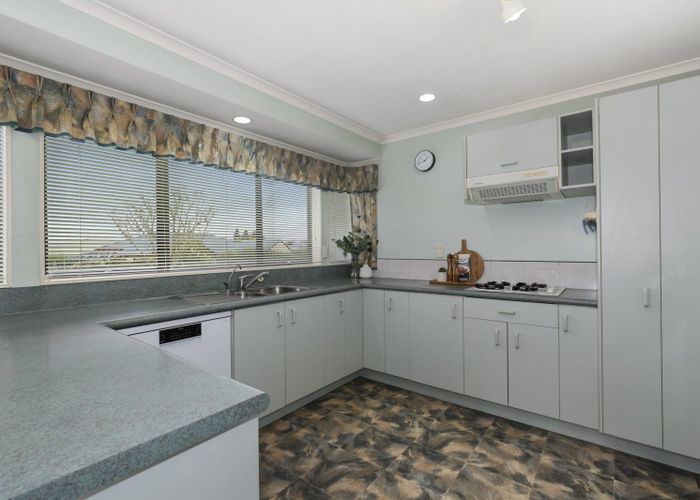  at 1 Hinton Place, Pyes Pa, Tauranga