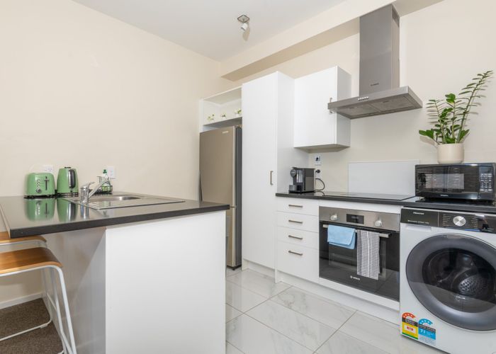  at 8/34 Main Road, Tawa, Wellington, Wellington