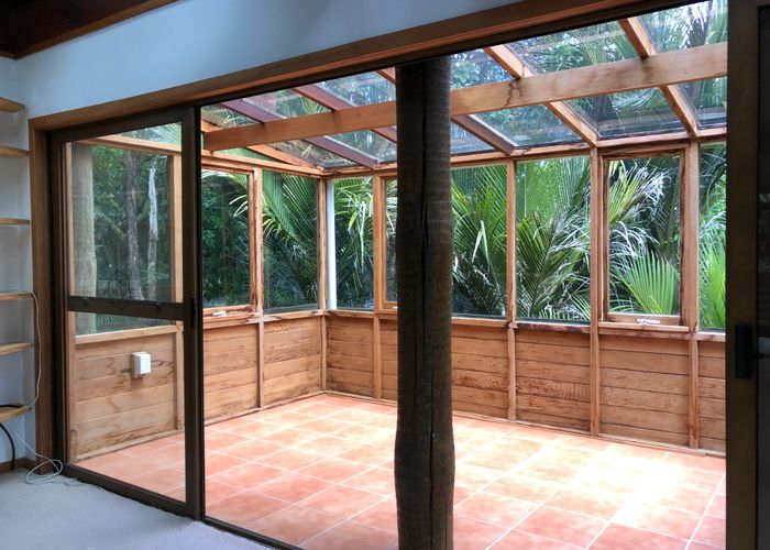  at 4 Park Hill Road, Birkenhead, Auckland