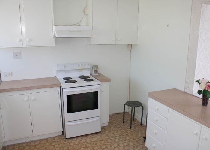  at 2 Novar Place, Point Chevalier, Auckland City, Auckland