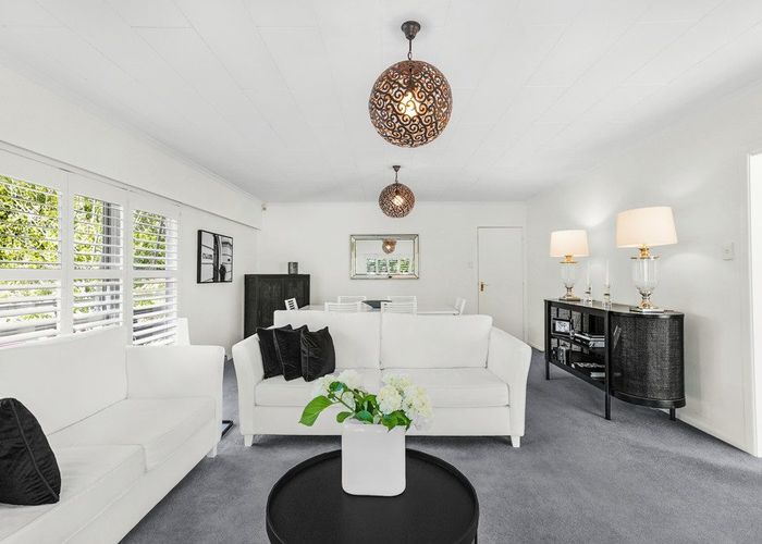  at 72 Chatsworth Road, Silverstream, Upper Hutt, Wellington