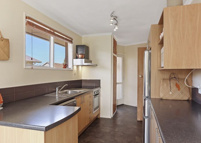  at 6 Birdling Place, Halswell, Christchurch City, Canterbury