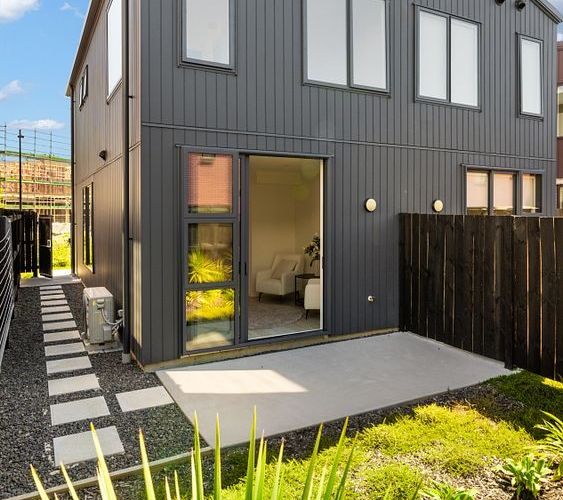  at 15 Te Tihi Street, Manukau, Manukau City, Auckland