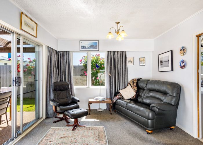  at 2/800 Willowpark Road South, Akina, Hastings