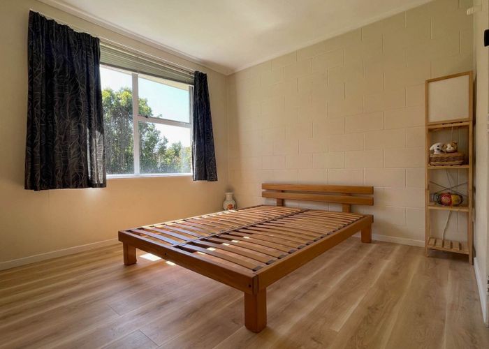  at 2/75 Seabrook Avenue, New Lynn, Waitakere City, Auckland