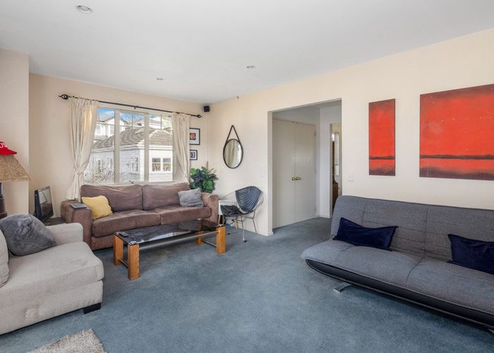  at 1/10 Colombo Street, Newtown, Wellington