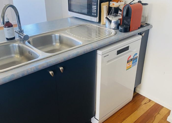 at 269 Clarkin Road, Fairfield, Hamilton