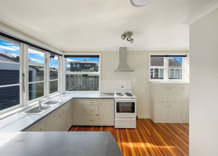  at 17 Lorne Street, Melville, Hamilton