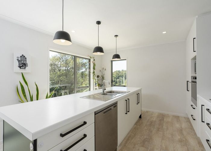  at 33 Ngapuke Lane, Onerahi