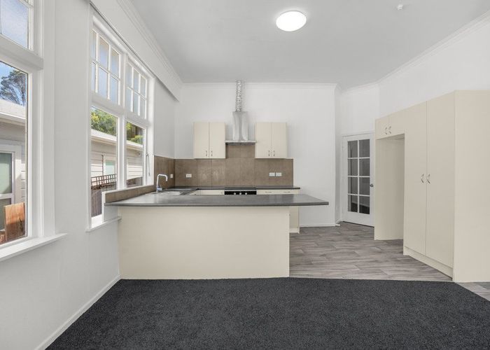  at 6 Waipapa Road, Hataitai, Wellington, Wellington