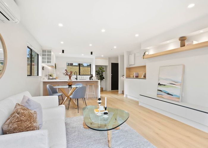 at 8A Ayrton Street, Te Atatu South, Waitakere City, Auckland