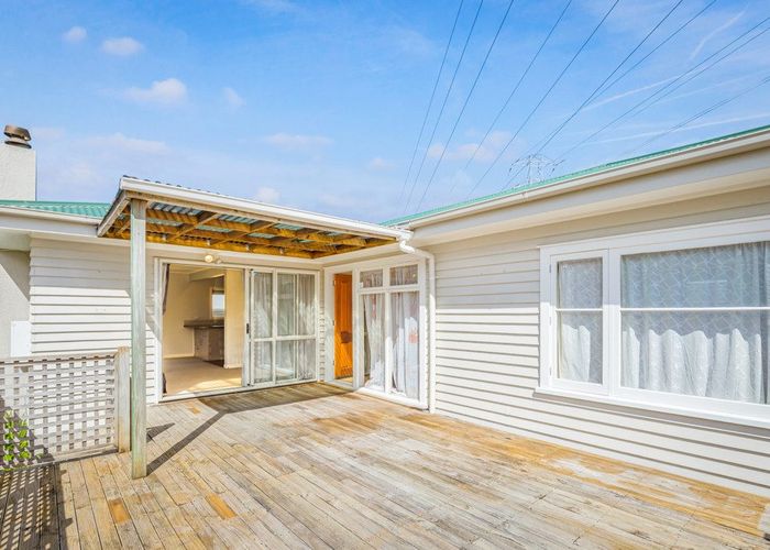  at 255 Te Atatu Road, Te Atatu South, Waitakere City, Auckland