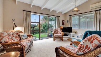  at 3 Truro Place, Lynmouth, New Plymouth