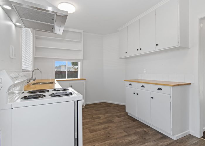  at 1/6 Oakfield Crescent, Pukete, Hamilton