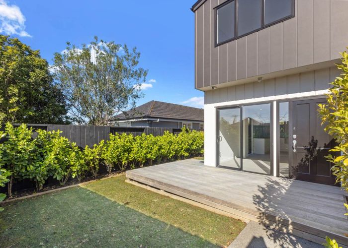  at 329F Rangatira Road, Beach Haven, North Shore City, Auckland