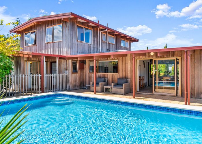  at 9 Noumea Place, Mairangi Bay, Auckland