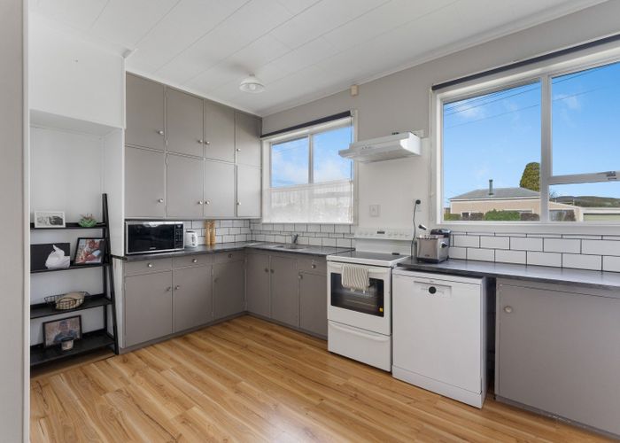  at 27 Roberts Avenue, Aramoho, Whanganui, Manawatu / Whanganui