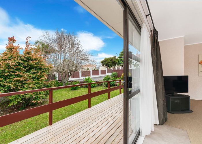  at 1/246 Great North Road, Henderson, Auckland