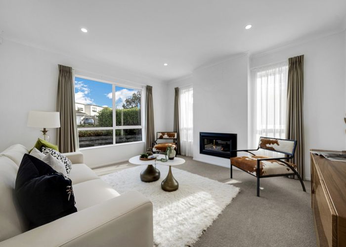  at 14 Edgewater Drive, Karaka, Papakura