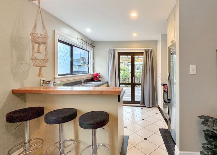  at 51 Oxford Street, Lyttelton, Lyttelton