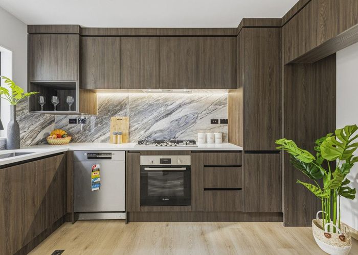  at 4/8 Buller Crescent, Manurewa, Manukau City, Auckland
