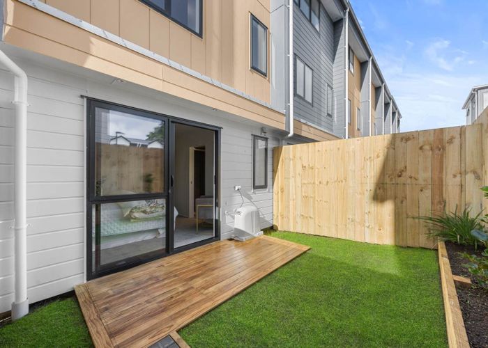  at Lot 4/6 Robertson Road, Ranui, Waitakere City, Auckland