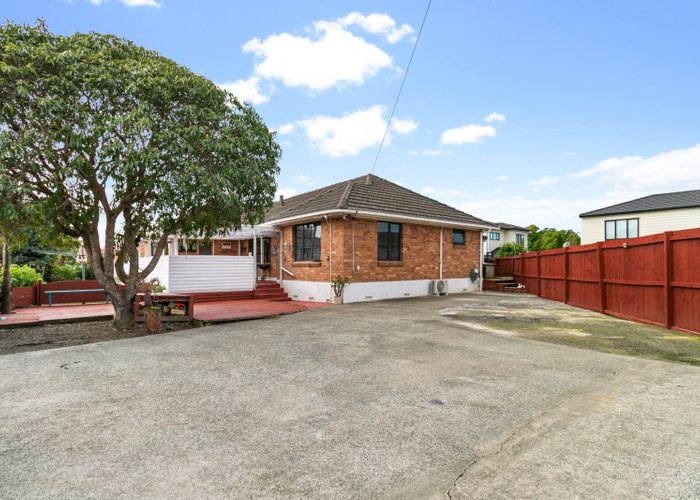  at 82 Metcalfe Road, Ranui, Waitakere City, Auckland