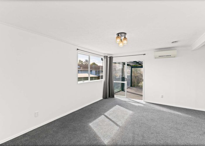  at 2/79 Luanda Drive, Ranui, Auckland
