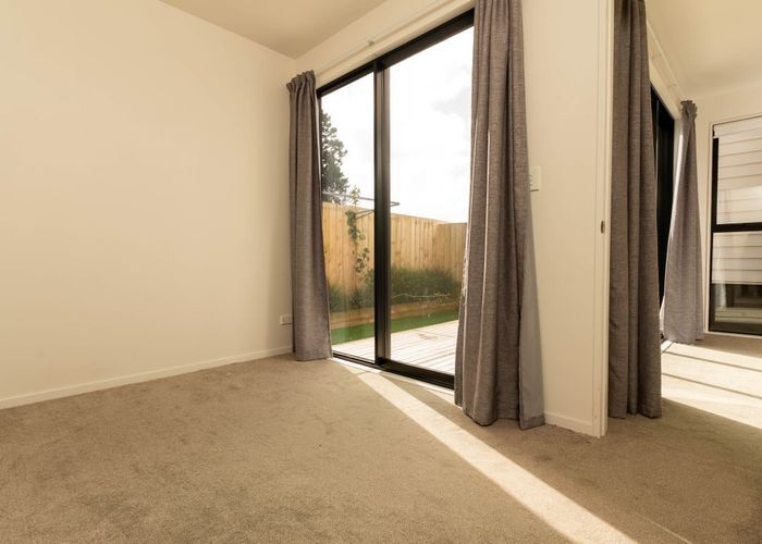  at 2/535 Swanson Road, Ranui, Waitakere City, Auckland