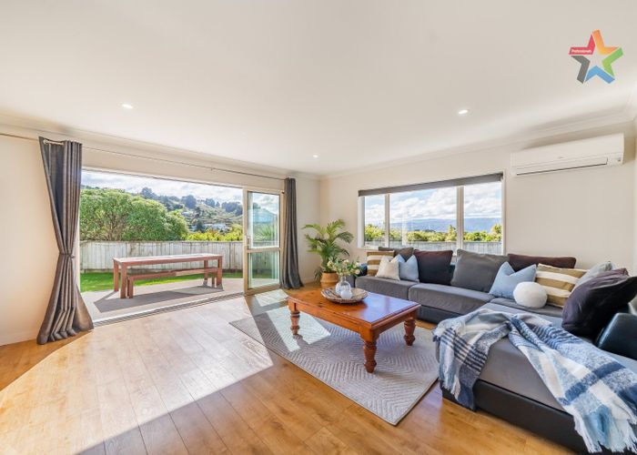  at 2 Poto Road, Normandale, Lower Hutt