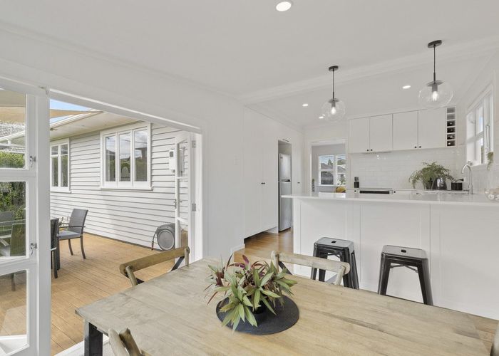  at 9 Trafalgar Street, Westown, New Plymouth, Taranaki