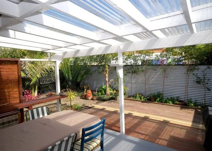  at 2/44 Haverstock Road, Sandringham, Auckland