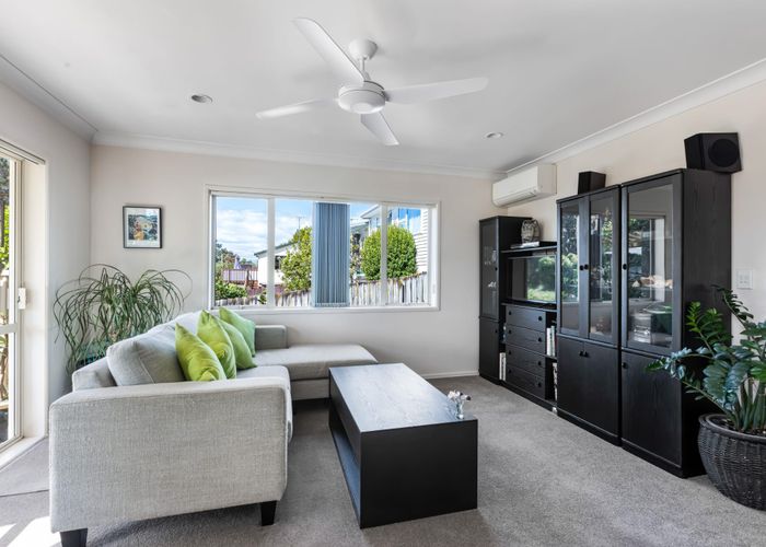  at 1/42 Bay Street, Red Beach, Rodney, Auckland