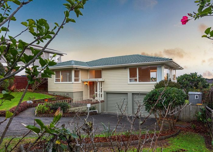  at 32 Galaxy Drive, Mairangi Bay, Auckland