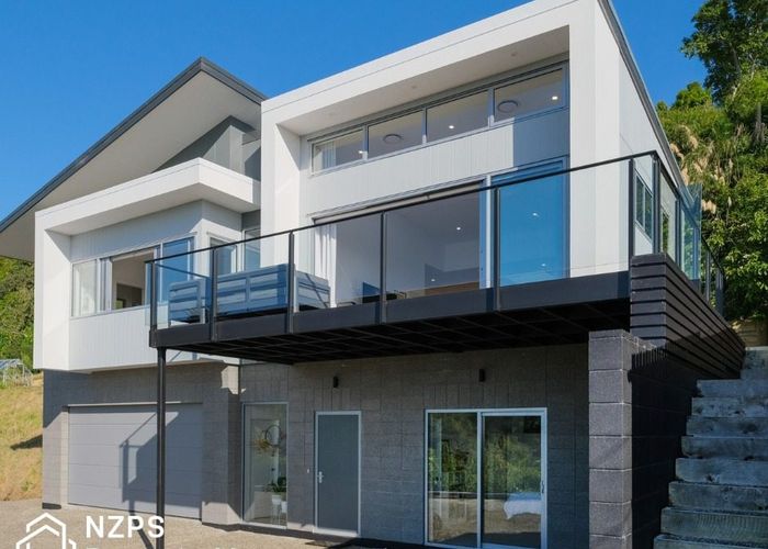  at 34 Seaview Terrace, Kew, Dunedin