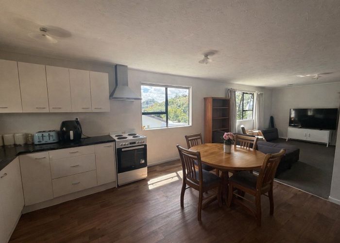  at 39 Omapere Street, Whitby, Porirua, Wellington