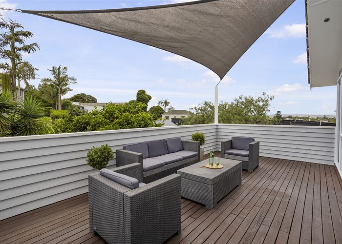  at 16 Apirana Avenue, Glen Innes, Auckland