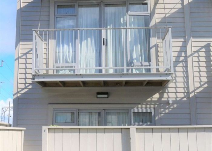  at 103T Mays Road, Onehunga, Auckland