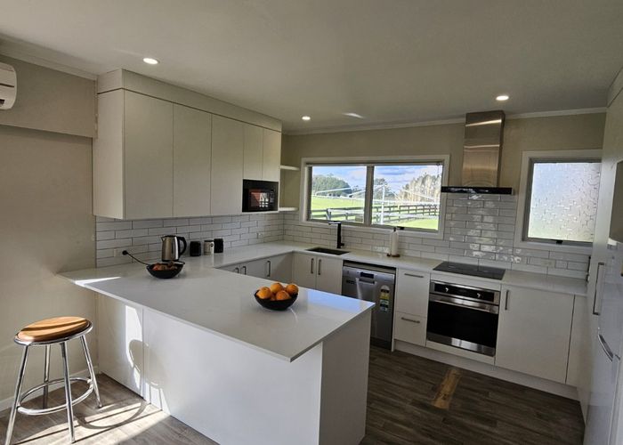  at 4 Berkers Road, Ngahinapouri, Hamilton