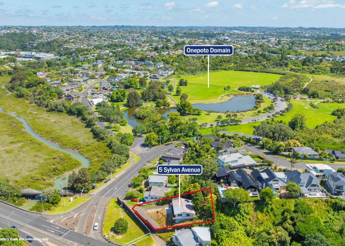  at 5 Sylvan Avenue, Northcote, North Shore City, Auckland