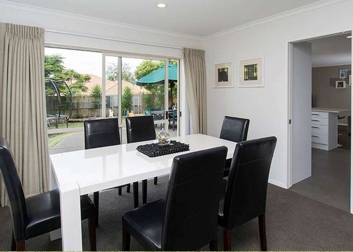  at 10 Ambleside  drive, Northpark, Manukau City, Auckland