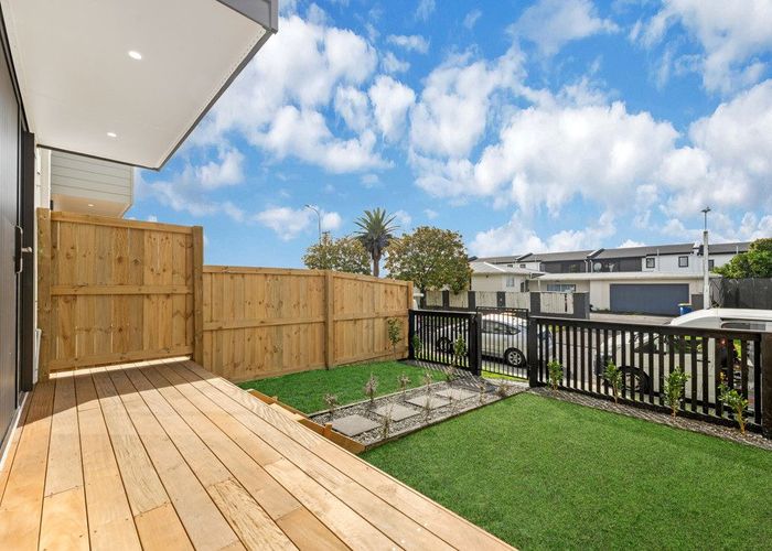  at 7/1 Benita Place, Sunnyvale, Waitakere City, Auckland