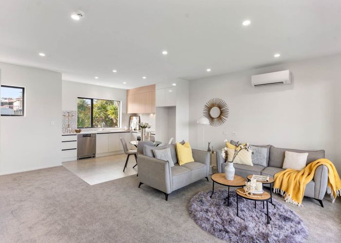  at 3/61 Clayburn Road, Glen Eden, Auckland